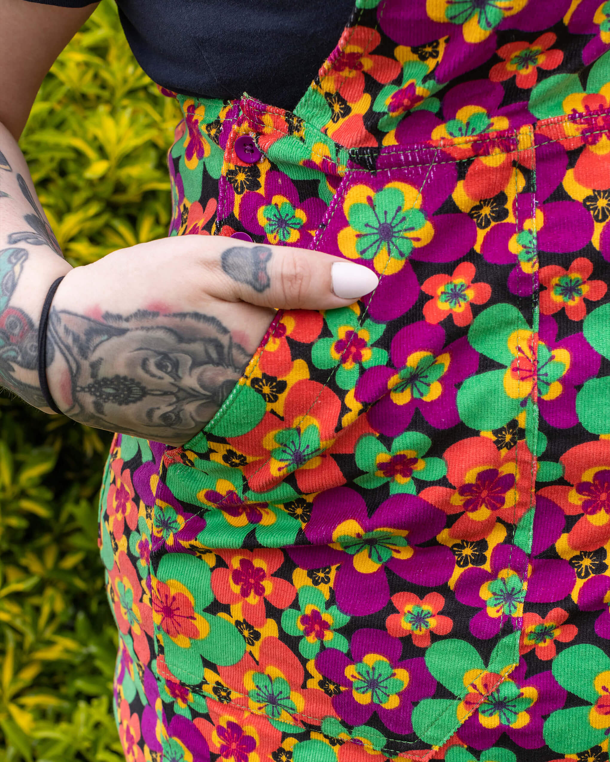 70's Dark Floral Print Stretch Corduroy Long Pinafore Dress - Image 7