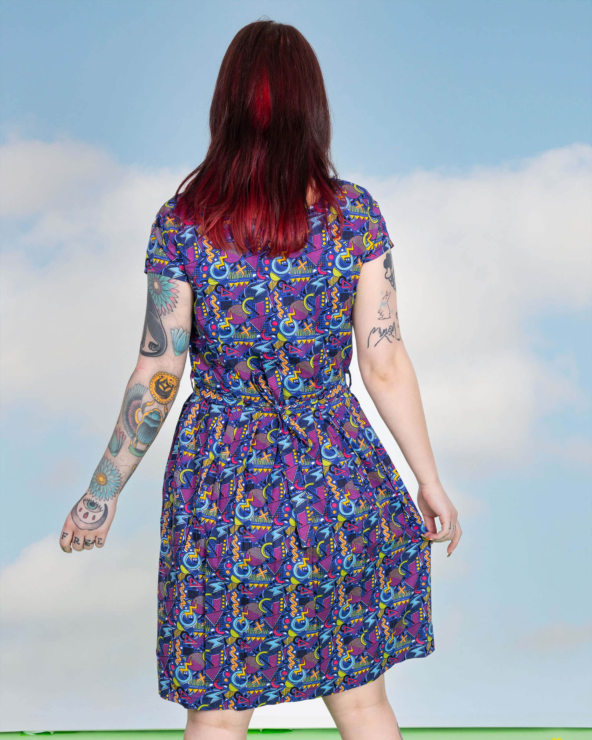 90's Arcade Stretch Belted Tea Dress with Pockets - Image 4