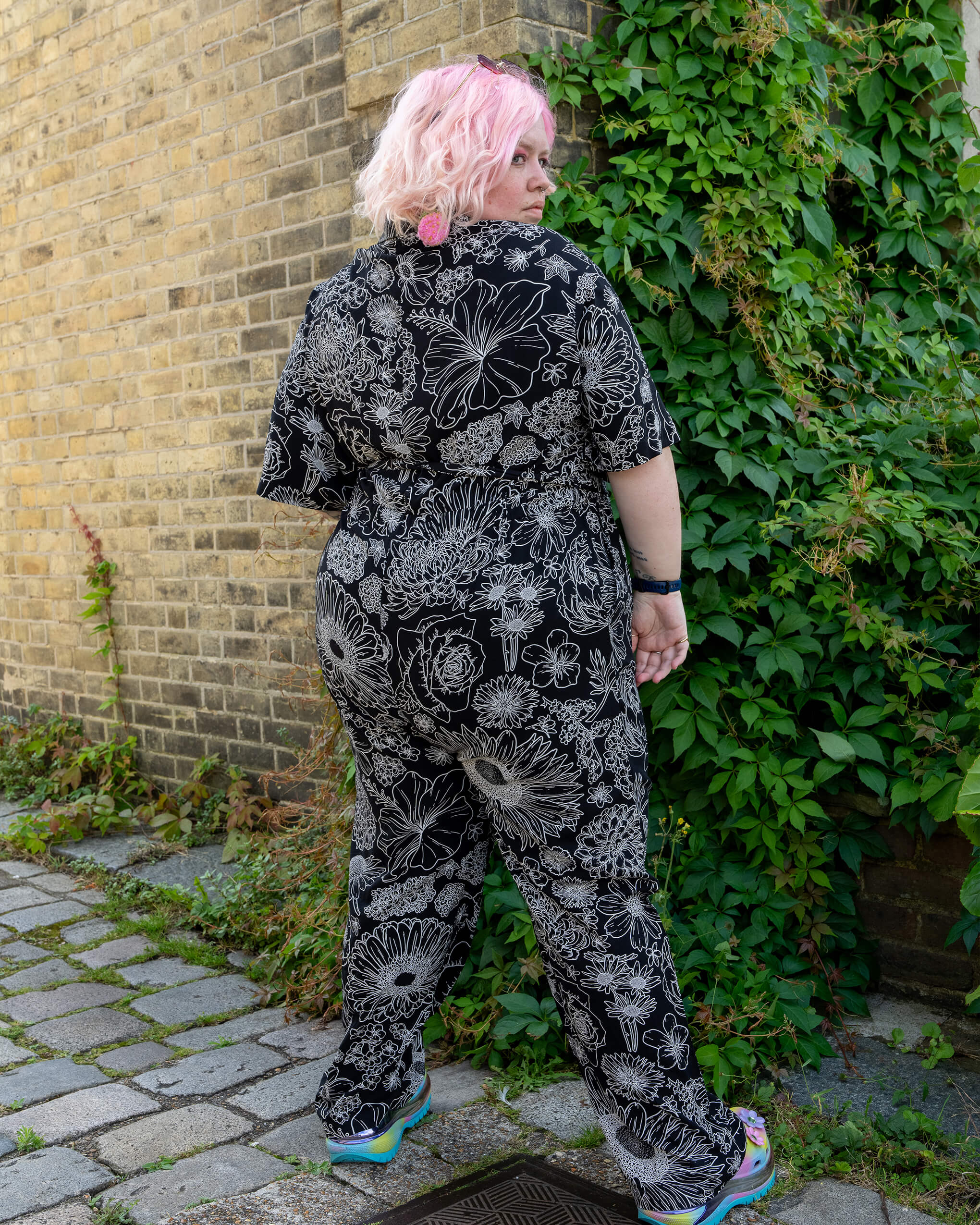 Black and White Floral Rayon Jumpsuit - Image 16