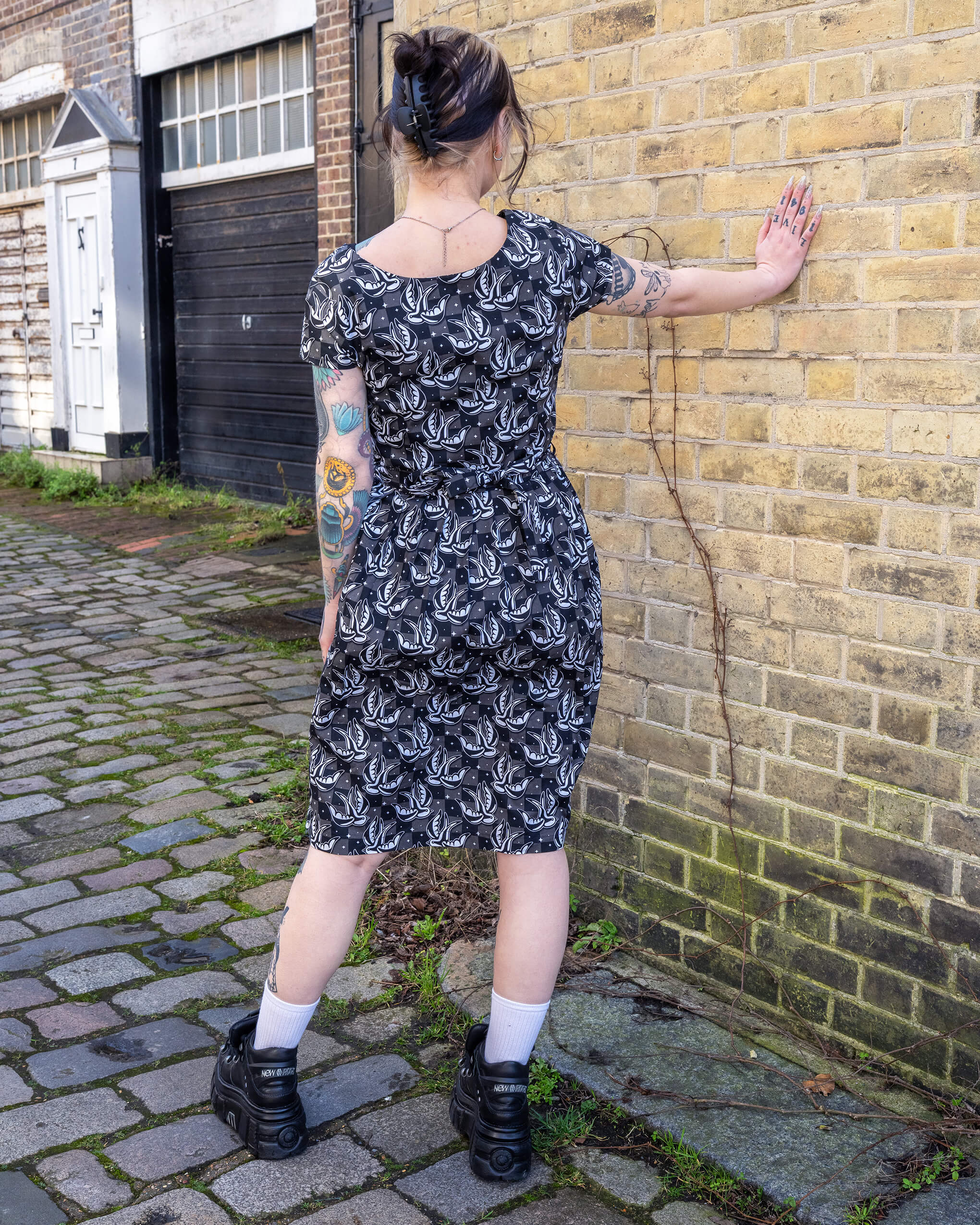 Checkerboard Swallow Stretch Belted Tea Dress with Pockets - Image 5