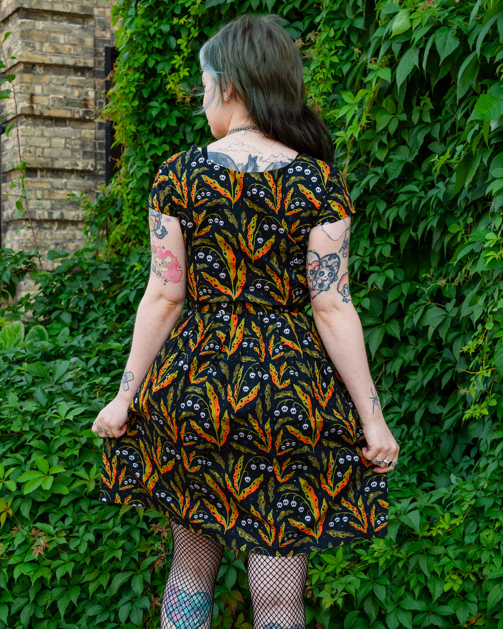 Halloween: Run & Fly x Clare Lewis Poison and Plants Stretch Belted Tea Dress with Pockets - Image 4
