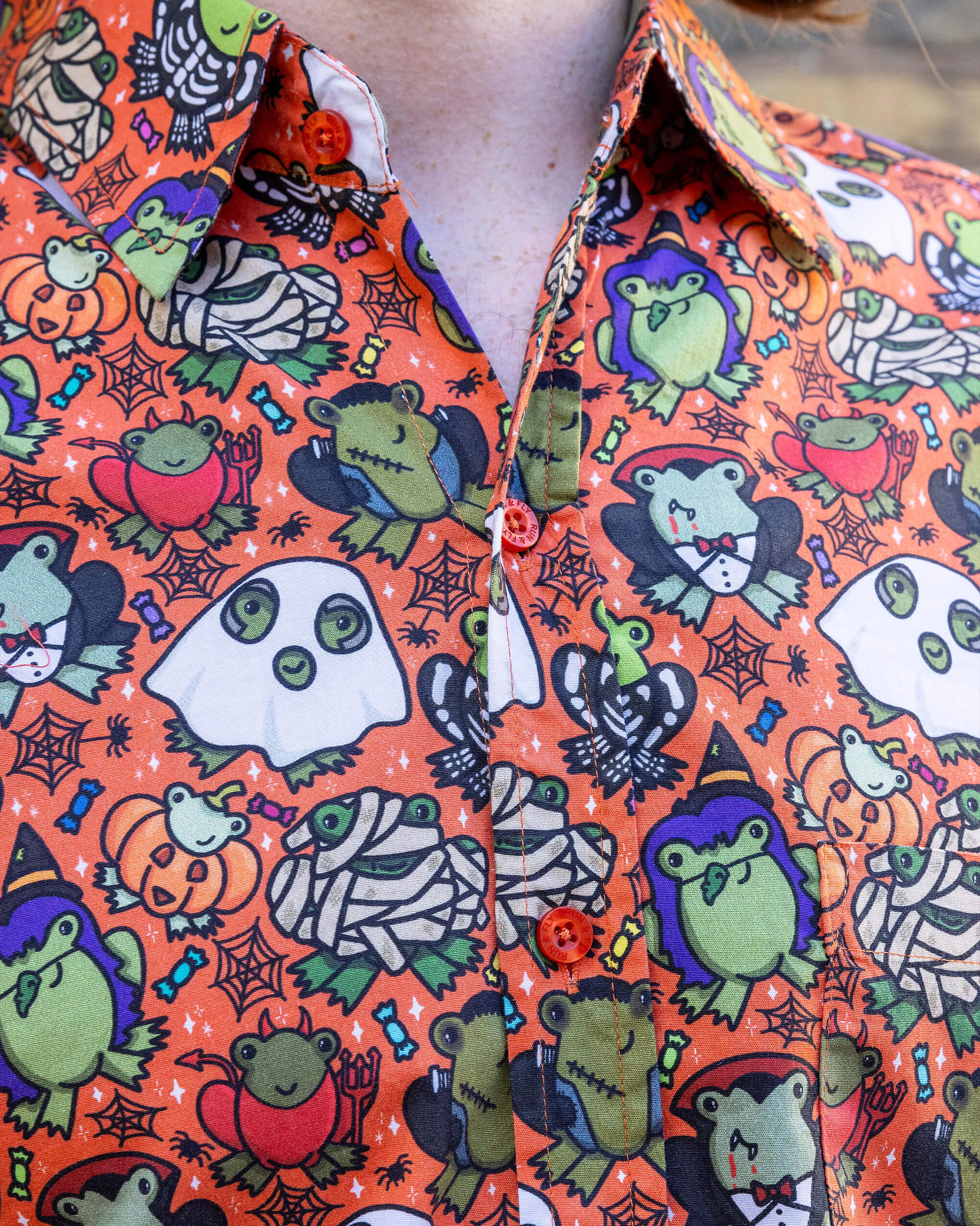 Halloween: Party Frogs Short Sleeve Shirt - Image 3